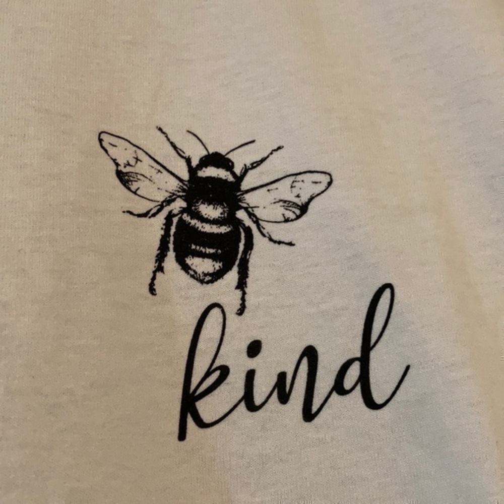 Bee 🐝 Kind white cotton graphic T-shirt - Picture 2 of 4